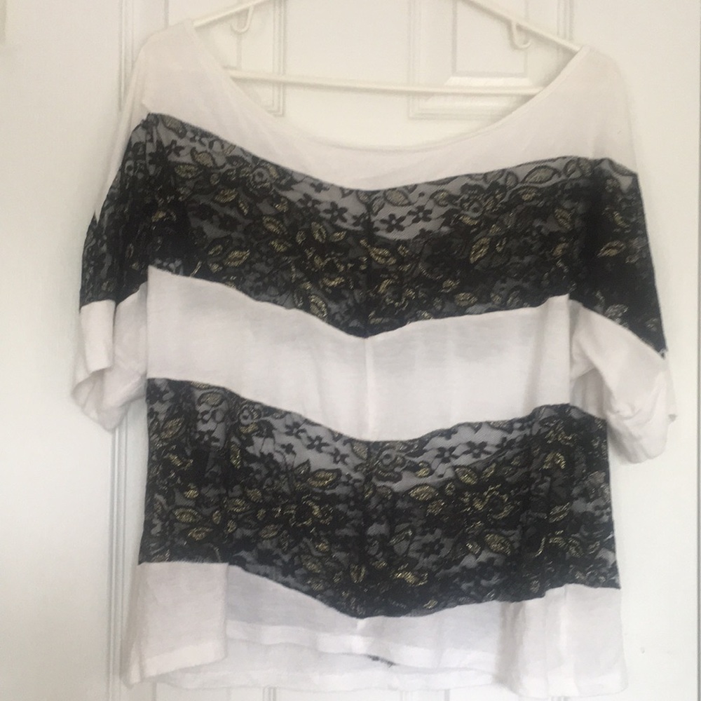 Black and white short sleeved shirt